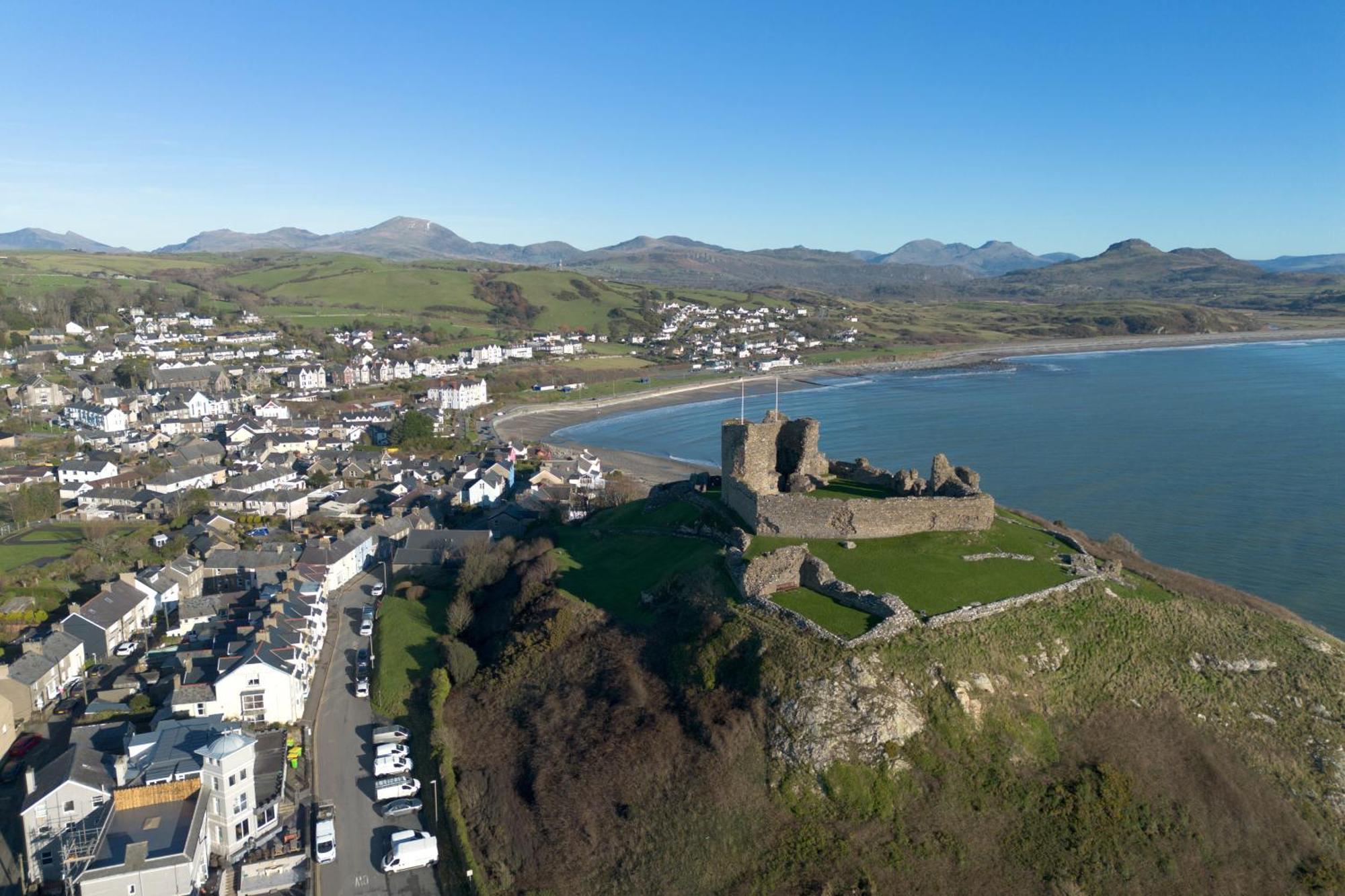 6 Afallon, Beachside Holiday House Criccieth Eksteriør billede