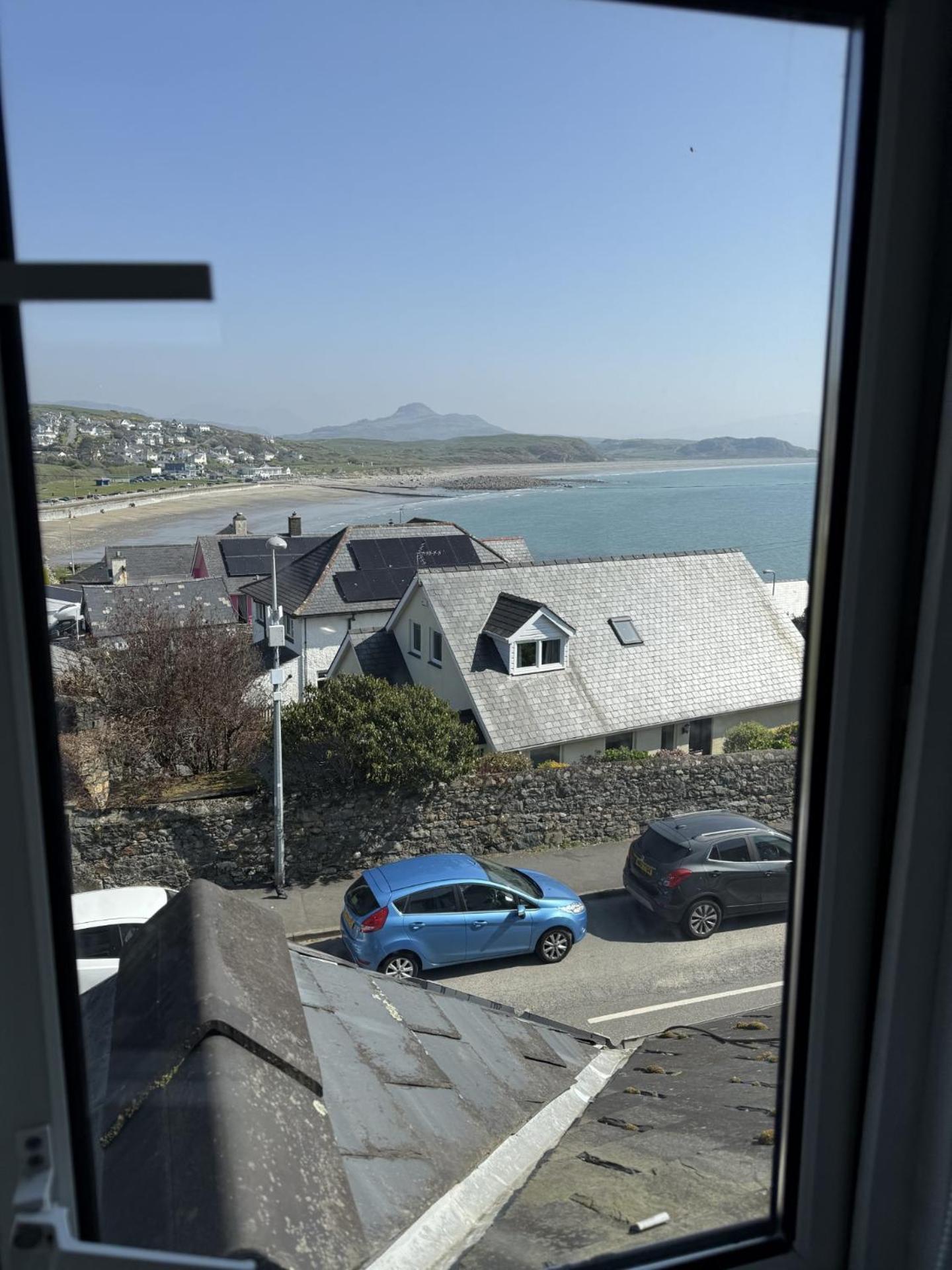 6 Afallon, Beachside Holiday House Criccieth Eksteriør billede